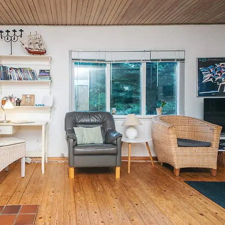 8 Person Holiday In בית נופש